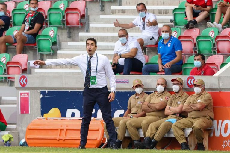 Treinador do Marítimo desvaloriza mudança de ‘casa’ para o estádio do Nacional
