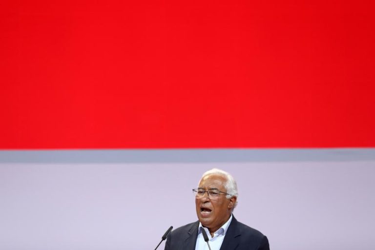 Costa aponta políticas fiscais, de habitação e trabalho no apoio aos jovens