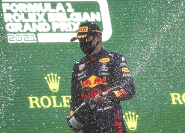 Max Verstappen vence em casa e volta a ser líder do Mundial de F1