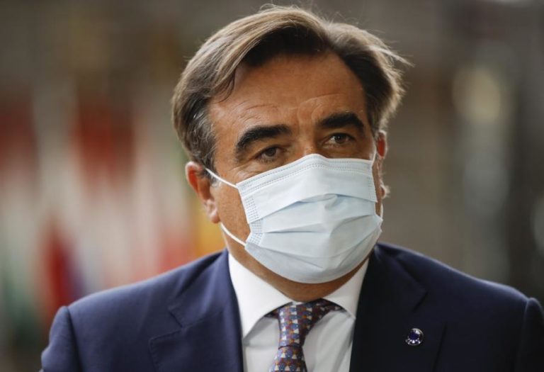 Migrações: Fluxo nas fronteiras orientais da UE deve catalisar novas regras – vice-presidente da Comissão