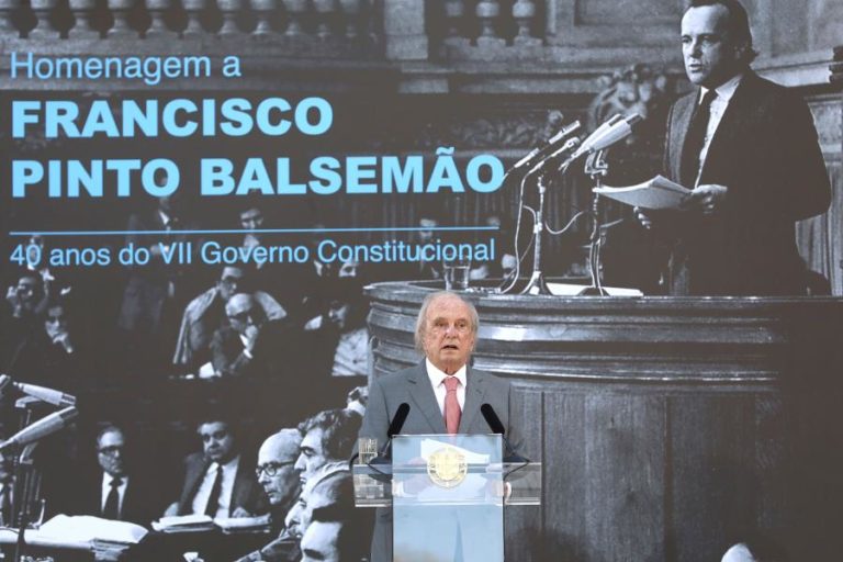 Óbito/Sampaio: Balsemão enaltece perda de um dos maiores estadistas e de um amigo “desde a infância”