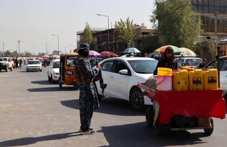 Afeganistão: Organizações de direitos humanos alertam para crise humanitária