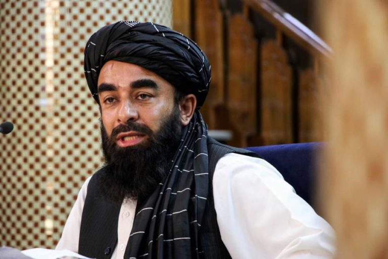 Afeganistão: Talibãs reivindicam controlo total do país com tomada de Panjshir