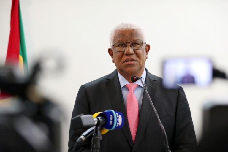 São Tomé/Eleições: Posser da Costa diz que “verdadeira vitória é eliminar pobreza”