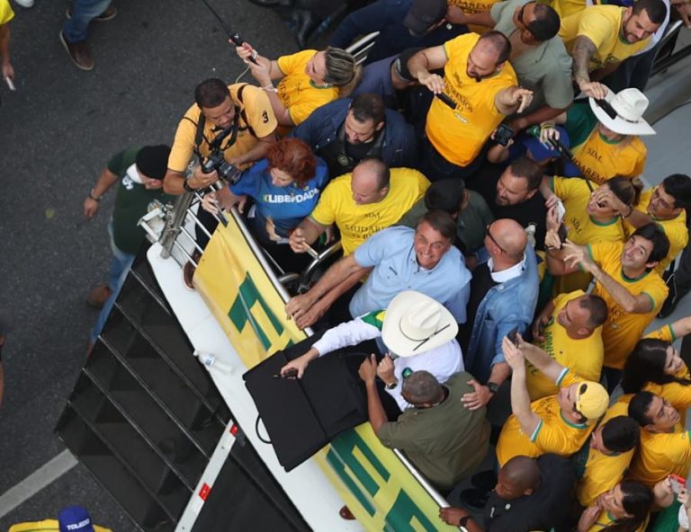 Oposição critica discursos de Bolsonaro e volta a defender destituição do PR do Brasil