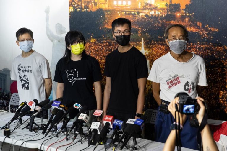 Hong Kong: Detidos quatro organizadores das vigílias do “massacre de Tiananmen”