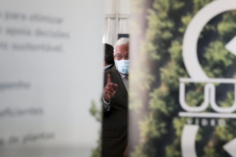 Autárquicas: Costa diz contar com os autarcas para executar plano de fundos e descentralização