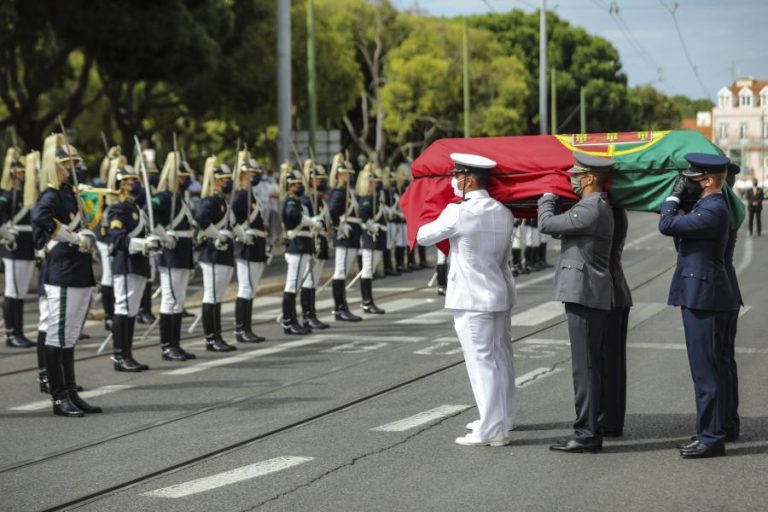 Óbito/Sampaio: Marcelo, Ferro e Costa recebem cortejo fúnebre em Belém
