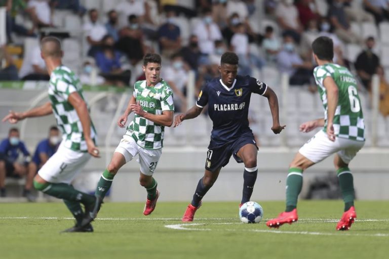Moreirense e Famalicão empatam 2-2 e continuam sem vencer na I Liga