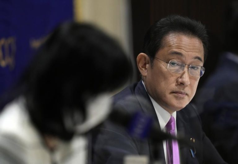 PM japonês condena lançamento de dois mísseis pela Coreia do Norte