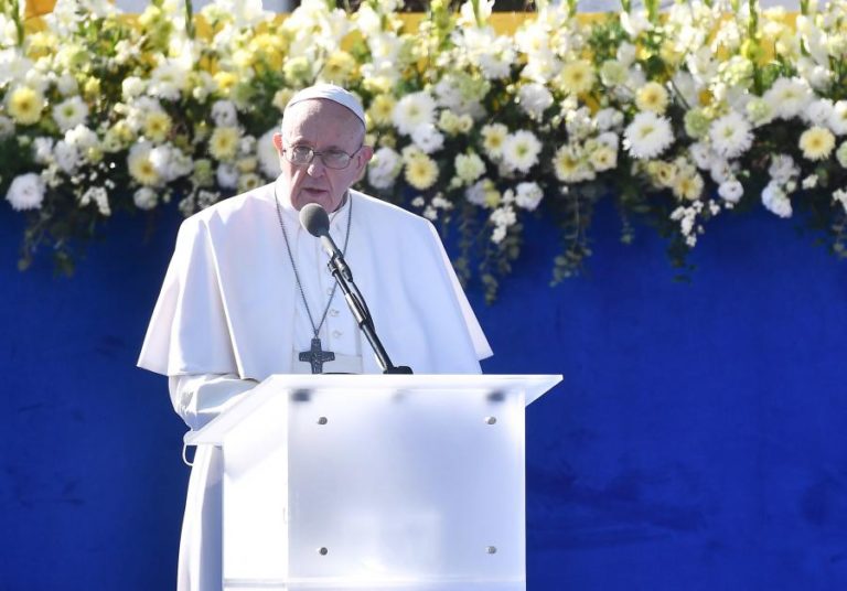 Papa defende fraternidade e espírito de união para superar crise pandémica