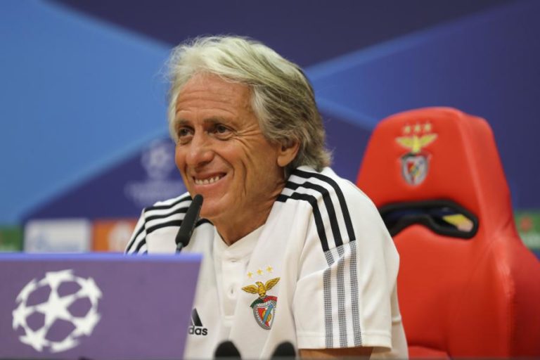 Jorge Jesus afirma que Rui Costa conta sempre com o seu apoio