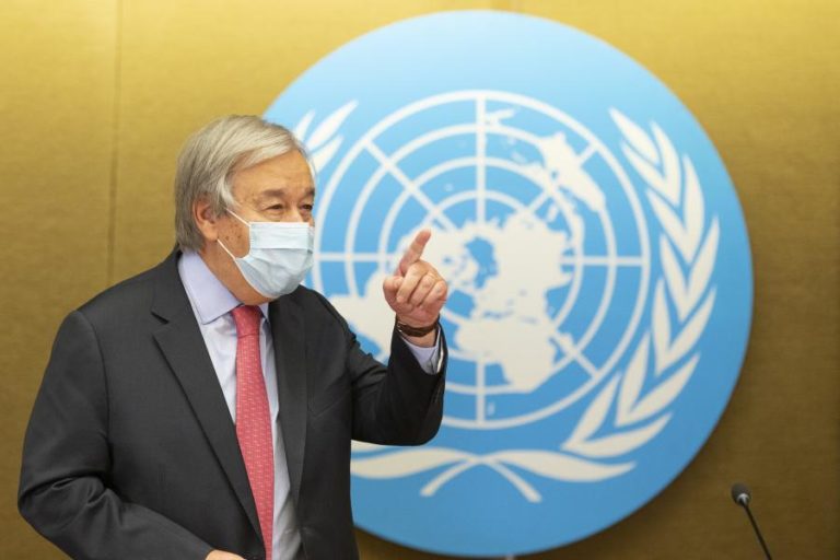 Guterres diz que é “muito importante” que ONU dialogue com talibãs