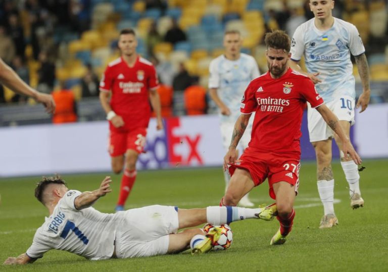 Benfica empata a zero em Kiev na estreia no Grupo E da Liga dos Campeões