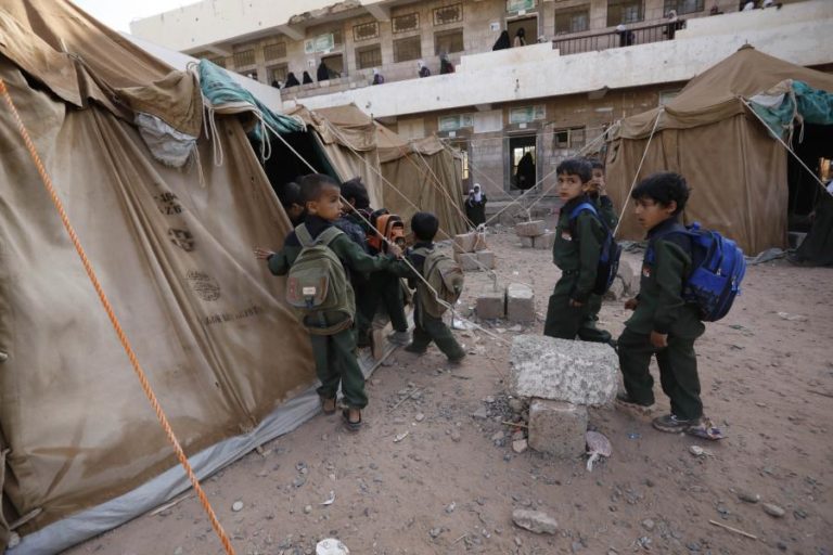 No Iémen em guerra estão 16 milhões de pessoas em risco de fome — ONU