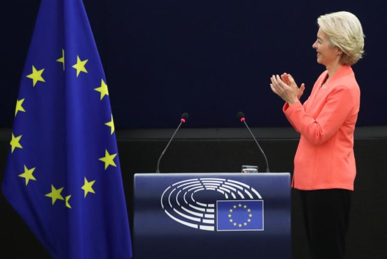Afeganistão: Von der Leyen anuncia novo apoio humanitário de 100 milhões de euros