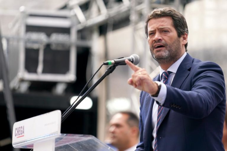Chega anuncia proposta para redução de vereadores e deputados municipais