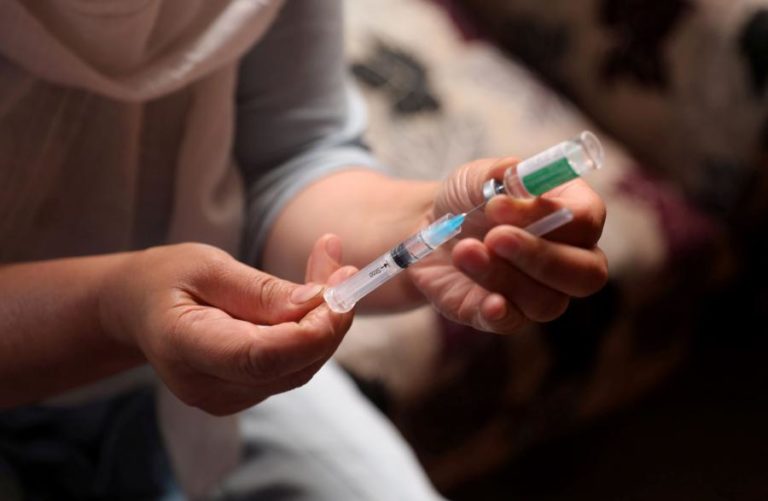 Covid-19: Índia vai retomar exportações de vacinas em outubro