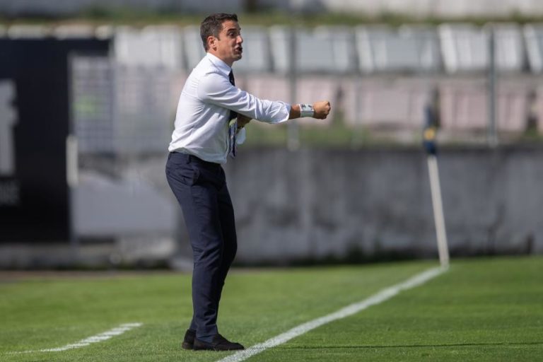 Treinador do Marítimo reage a críticas de ‘antijogo’ em Alvalade