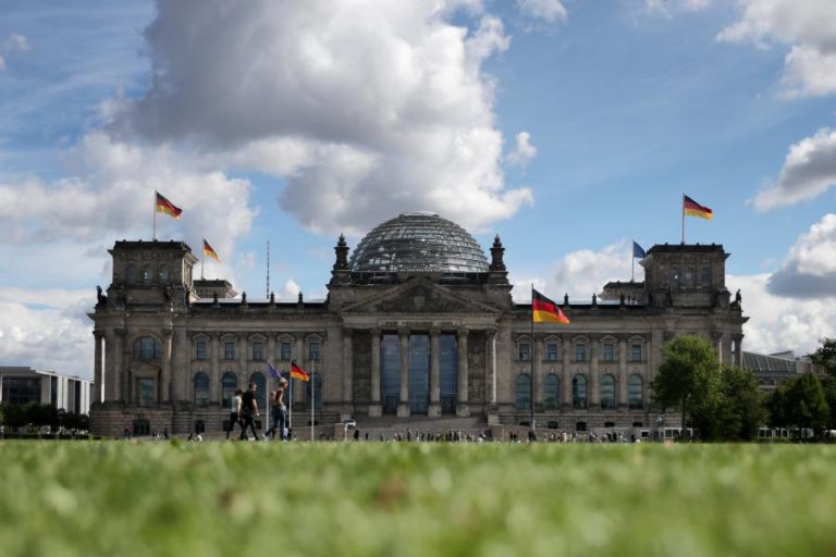 Alemanha/eleições: Alemães escolhem hoje destino político do país