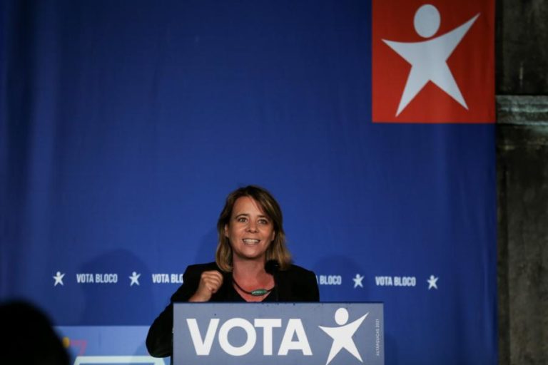 Autárquicas: Catarina Martins quer que ninguém pague mais do que 20 euros de passe