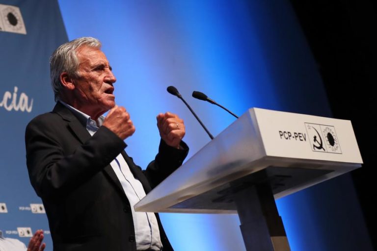 Autárquicas: Jerónimo confiante no reforço de câmaras critica campanha feita de “espetáculo”