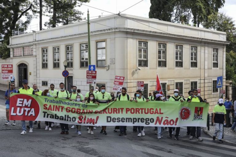 Trabalhadores da Saint-Gobain criticam Governo e prometem intensificar luta