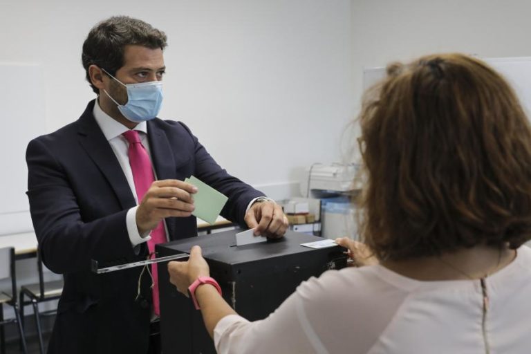 Autárquicas: Ventura diz que é dia de “celebrar democracia” e espera aumento de afluência