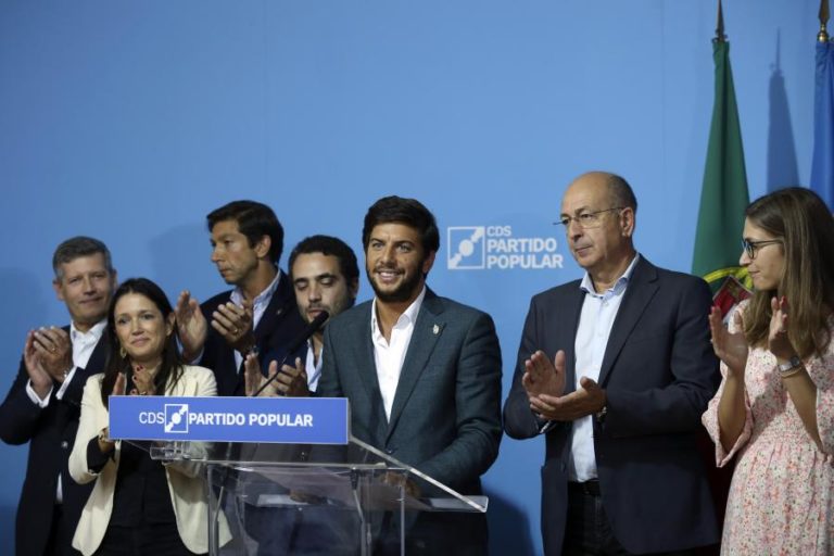 Autárquicas: Líder do CDS-PP diz que resultados “falam por si” e espera que partido reconheça esforço