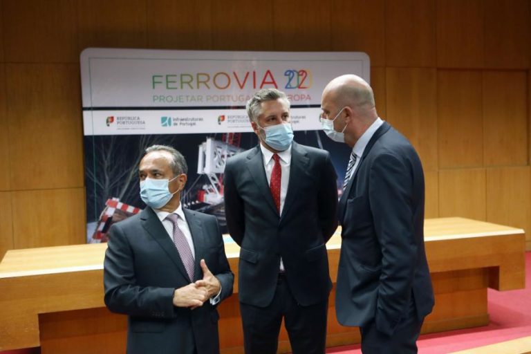 Ministro das Infraestruturas diz que novo aeroporto terá que ser construído antes de 2035