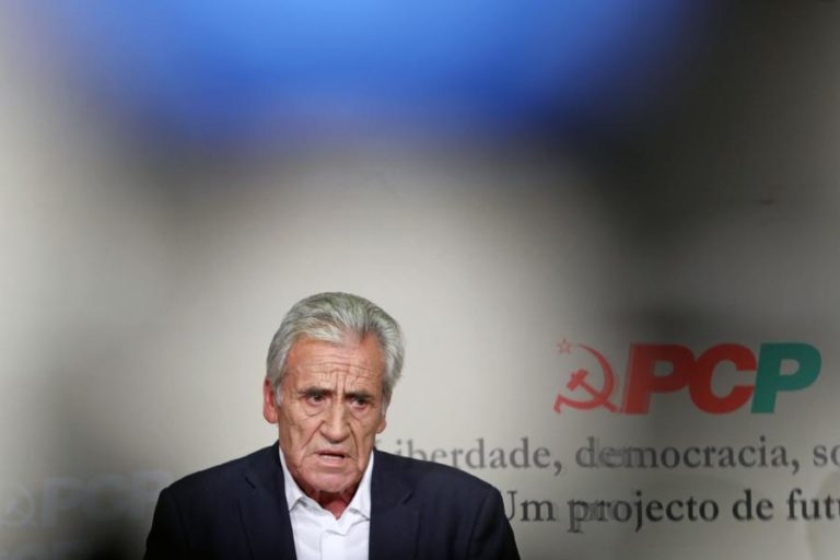 PCP diz que Gouveia e Melo tem condições para chefiar Armada mas não compreende exoneração do atual CEMA