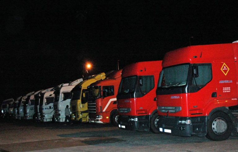 Carga e descarga de mercadorias com tempo máximo de espera entra hoje em vigor
