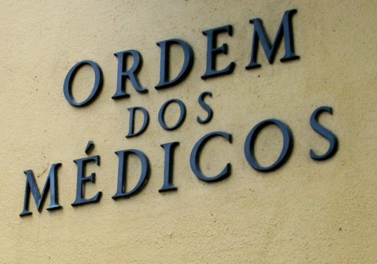 Ordem acusa ministério de “incapacidade” para manter médicos nos SNS