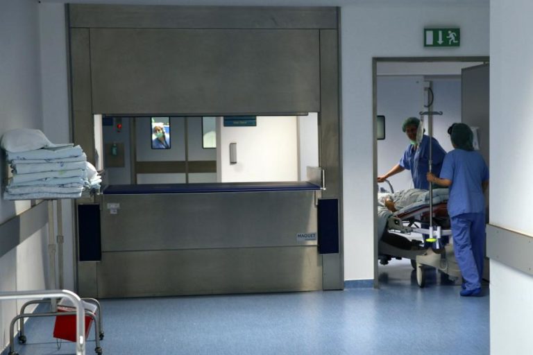 Desenvolvido capacete médico com ventilação que permite segurança em cirurgias de risco