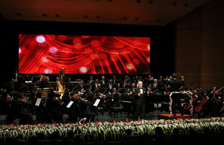 Polícia de Pequim detém pianista Li Yundi por recorrer a prostituição