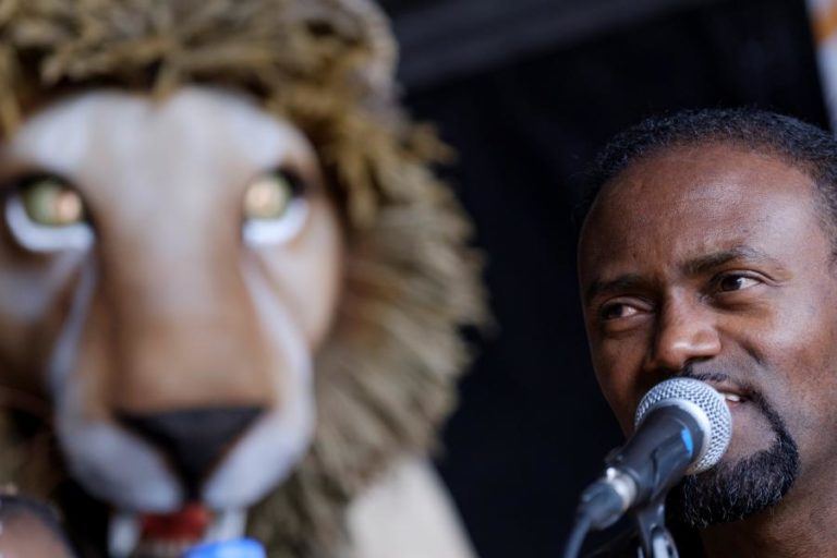 Músico Miroca Paris chega ao Womex com o sonho de “ir além” mas sem atingir o auge
