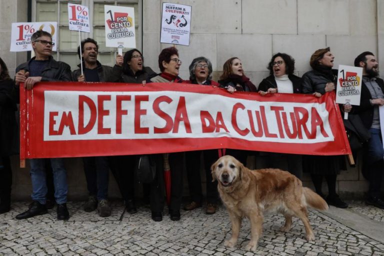 Trabalhadores da Cultura “indignados e desiludidos” com estatuto do profissional do setor