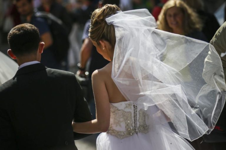 Madeira teve em 2020 o número mais baixo de casamentos que há registo