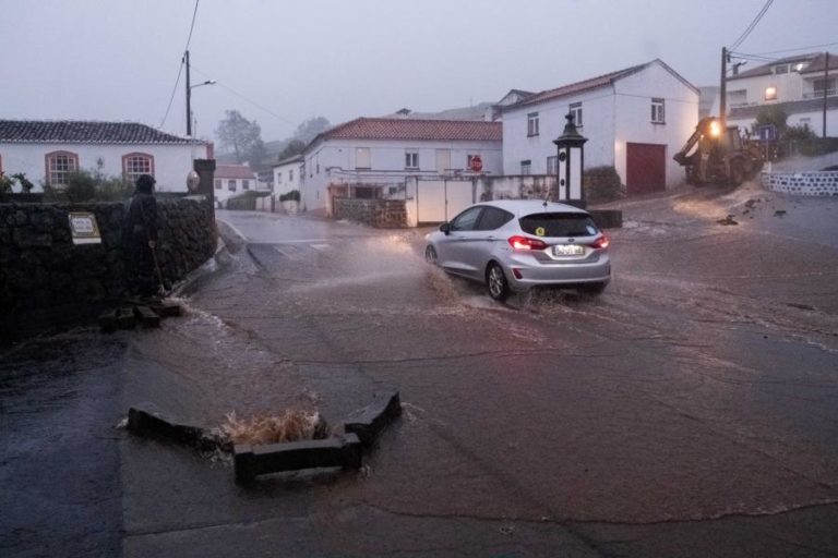 Ilhas de São Miguel e Santa Maria sob aviso amarelo até às 21:00 devido a chuva