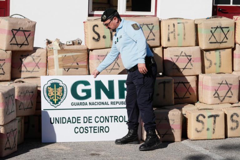 GNR apreende mais de uma tonelada de haxixe na ilha de Faro