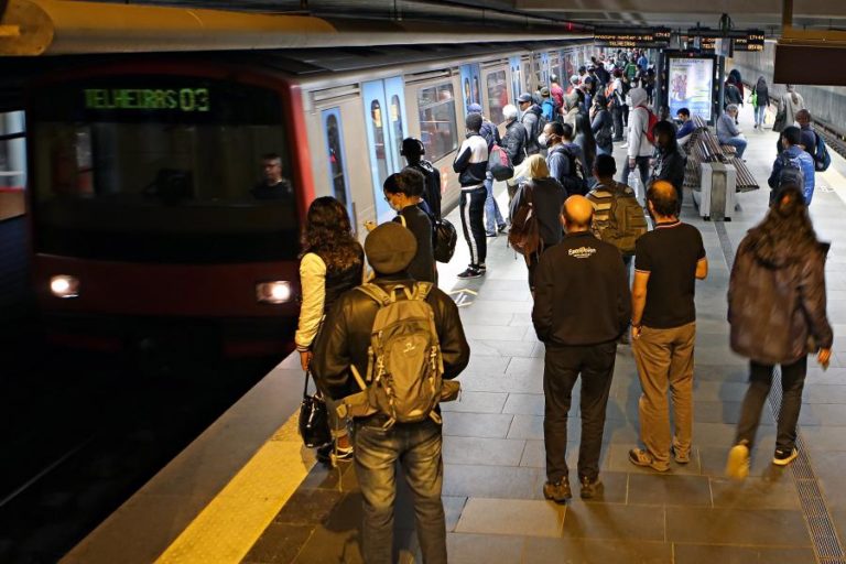 Circulação no Metro de Lisboa deverá começar hoje às 10:15  após greve parcial