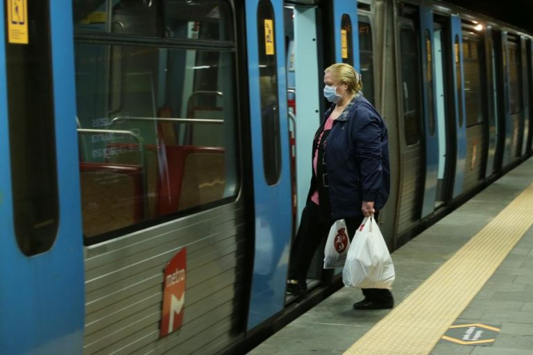 Metro de Lisboa só deverá circular na terça-feira a partir das 10:15 devido a greve