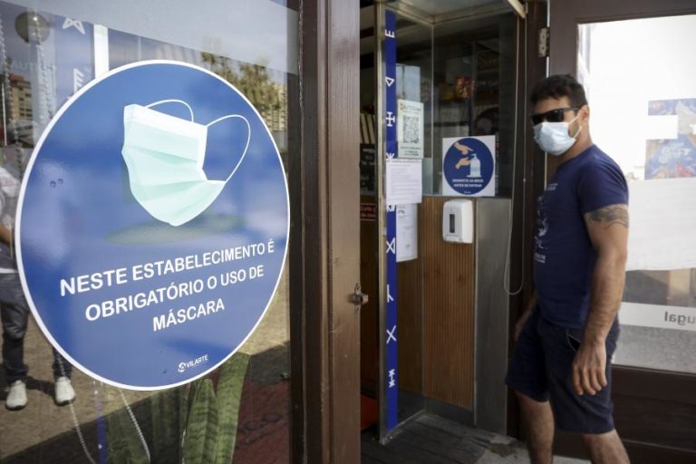 Covid-19: Portugal entra hoje na última fase de levantamento de restrições