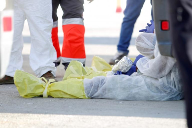 Encontrados vivos 11 imigrantes dados como mortos num naufrágio em Espanha