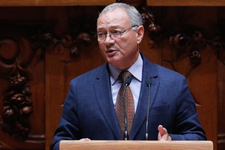 Eutanásia: Ferro relatou que PR não se opõe a que decreto chegue a Belém em breve – PSD