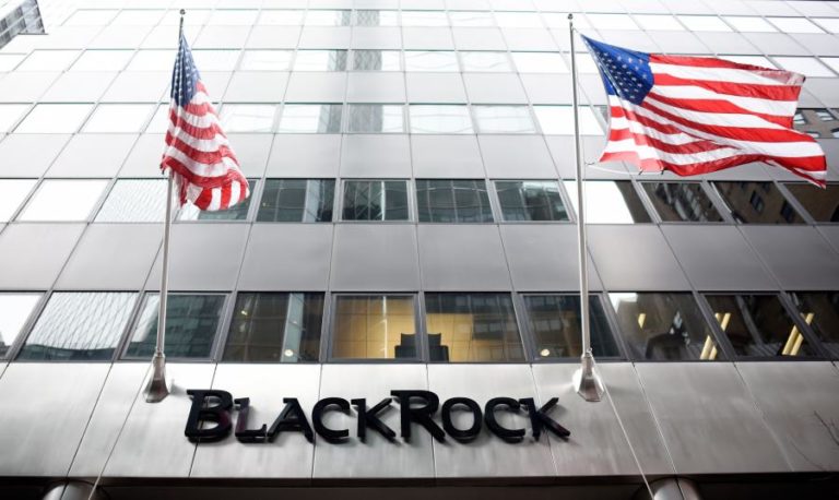 BlackRock reforça nos CTT e atinge posição qualificada de 2%