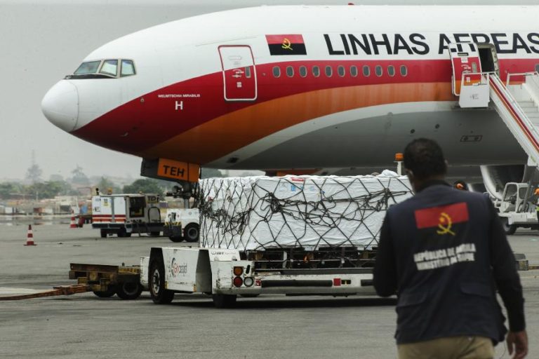 Covid-19: Angola vai retomar ligação aérea com o Brasil suspensa devido à pandemia
