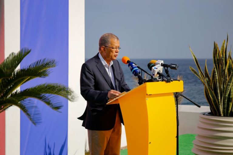 Cabo Verde/Eleições: Carlos Veiga quer ser eleito já no domingo e crítica candidatos de “oposição ao Governo”