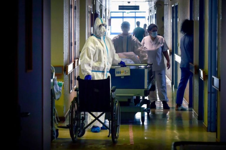 Covid-19: Portugal regista mais 829 casos e três óbitos em 24 horas