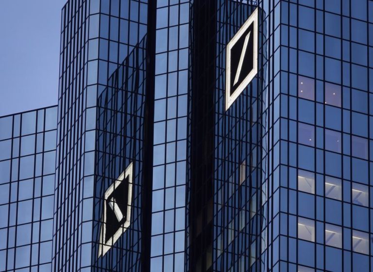 Lucro do Deutsche Bank aumenta 29 vezes para 1.794 ME até setembro